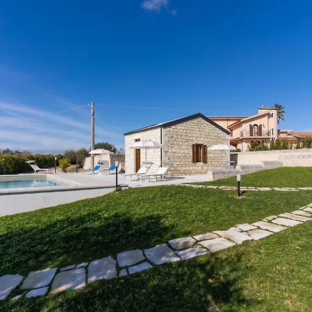 Villa House Nicasia: Con Piscina Ragusa