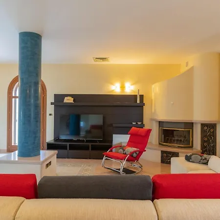 Villa House Nicasia: Con Piscina Ragusa