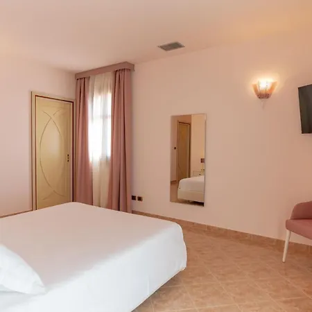 House Nicasia: Con Piscina * Ragusa
