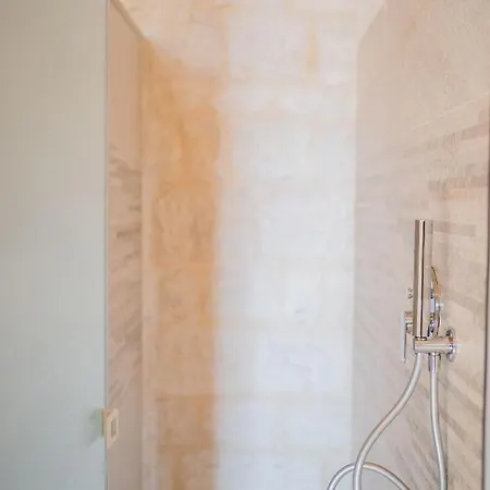 Villa House Nicasia: Con Piscina