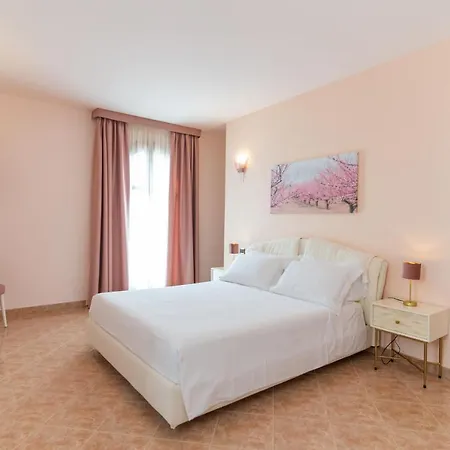 House Nicasia: Con Piscina * Ragusa
